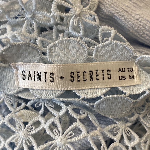 LACE UP CROP TOP - Picture 3 of 3